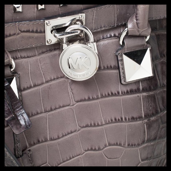 Michael Kors Large Hamilton
Studded Leather Tote - Picture 5 of 16